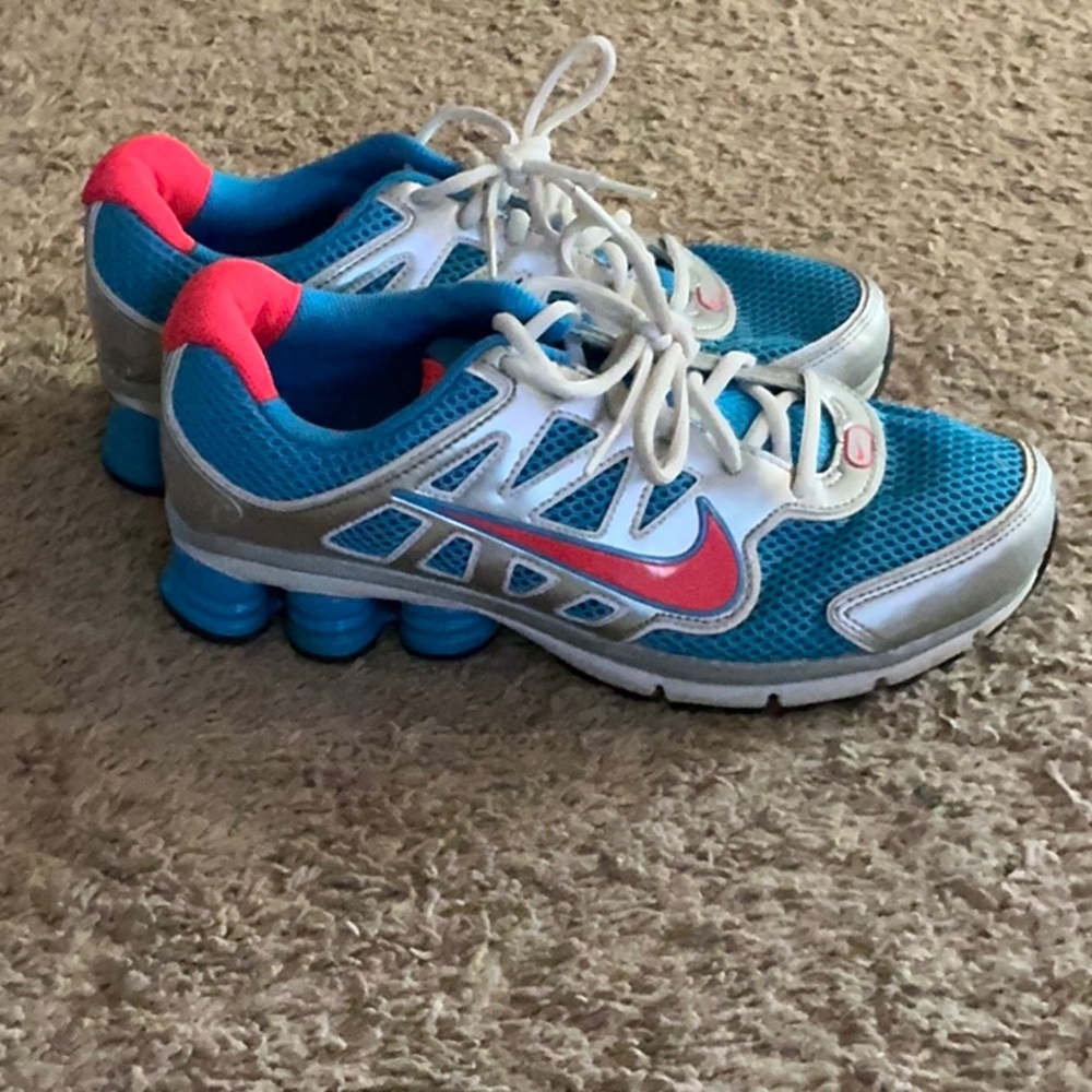 Nike shocks